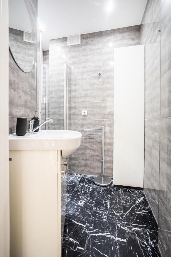 Oomph Warsaw Big Apartment With Balcony Near Old Town ภายนอก รูปภาพ